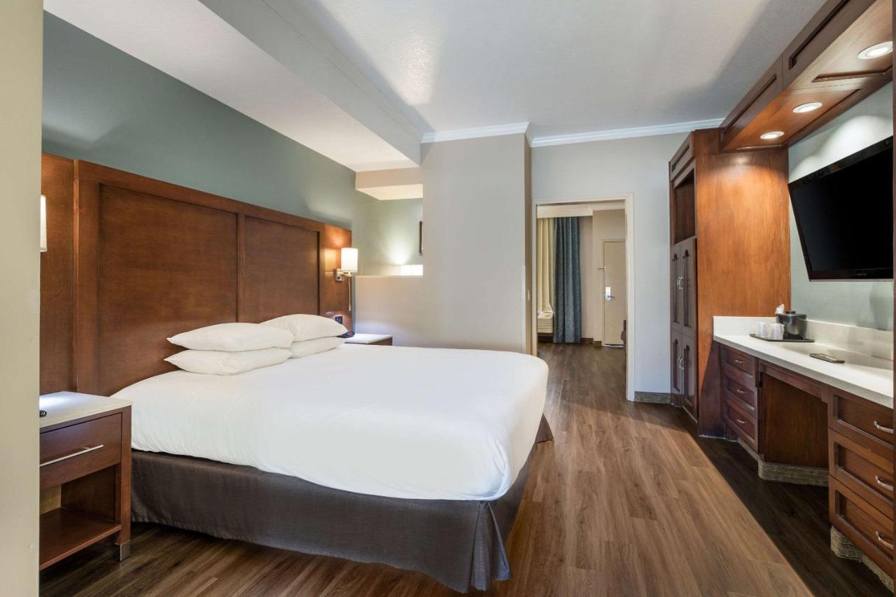 Mainstay Suites Orange County John Wayne Airport Santa Ana Exterior foto
